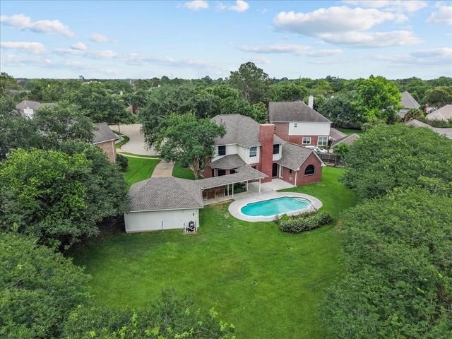 3010 Peekskill Court, Pearland, TX 77584