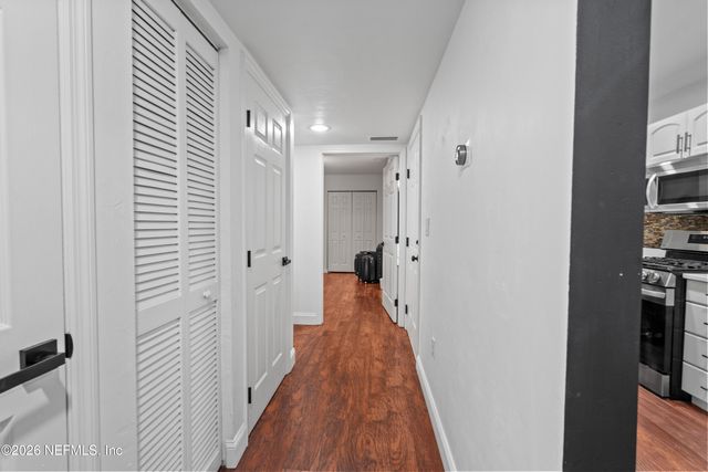 1215 NW 55TH Street 7, Gainesville, FL 32605