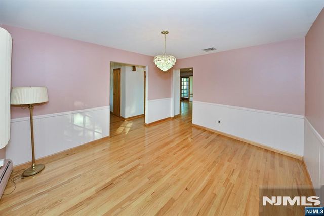 600 Mazur Avenue, Paramus, NJ 07652