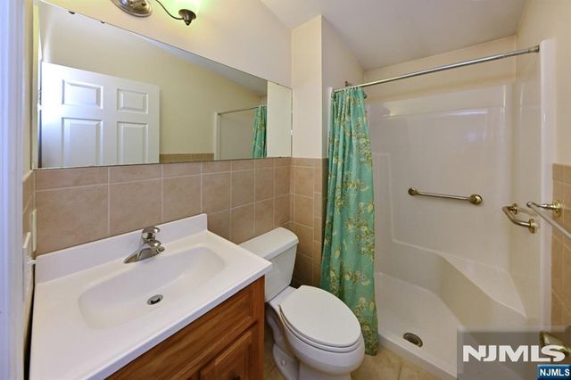 600 Mazur Avenue, Paramus, NJ 07652