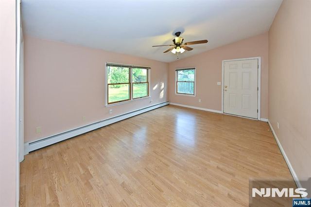 600 Mazur Avenue, Paramus, NJ 07652