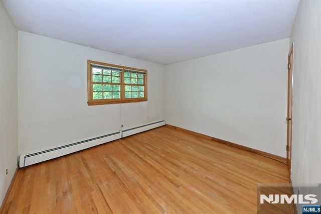 600 Mazur Avenue, Paramus, NJ 07652