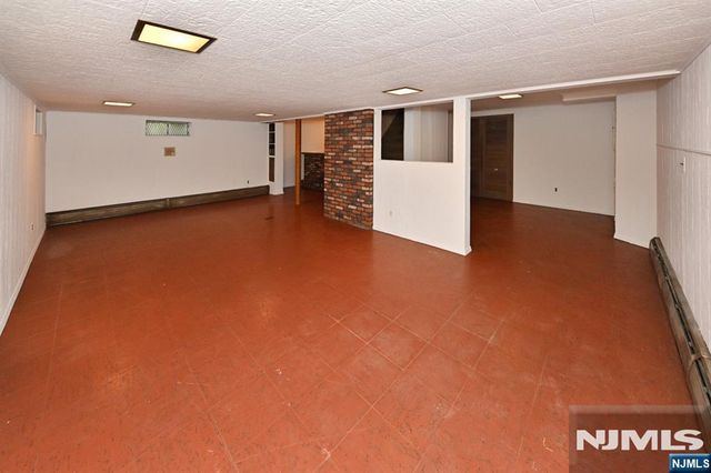 600 Mazur Avenue, Paramus, NJ 07652