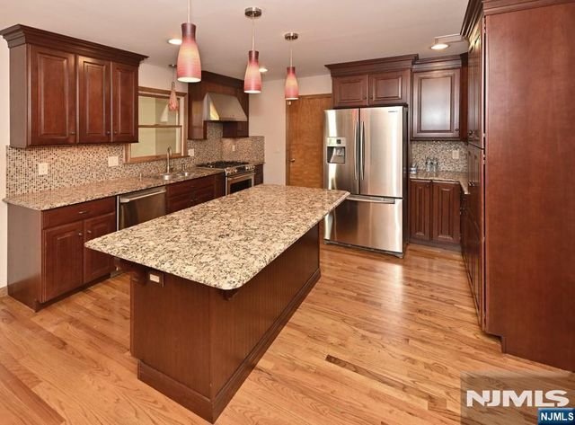600 Mazur Avenue, Paramus, NJ 07652