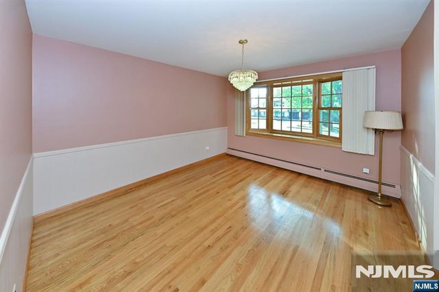 600 Mazur Avenue, Paramus, NJ 07652