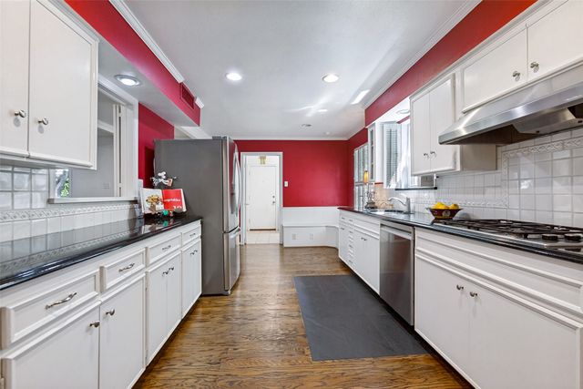 6147 E University Boulevard, Dallas, TX 75214