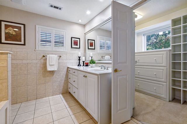 6147 E University Boulevard, Dallas, TX 75214