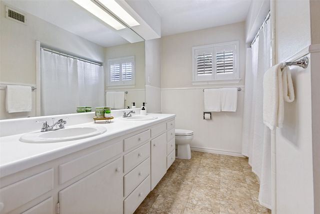 6147 E University Boulevard, Dallas, TX 75214