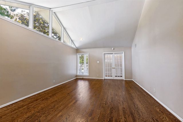 6147 E University Boulevard, Dallas, TX 75214