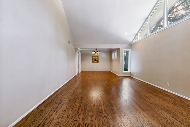6147 E University Boulevard, Dallas, TX 75214