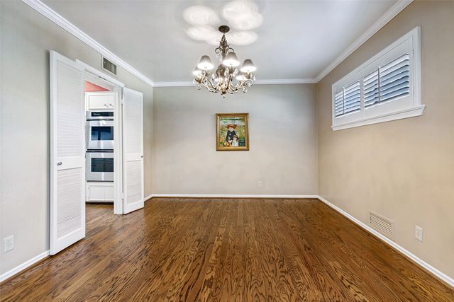 6147 E University Boulevard, Dallas, TX 75214
