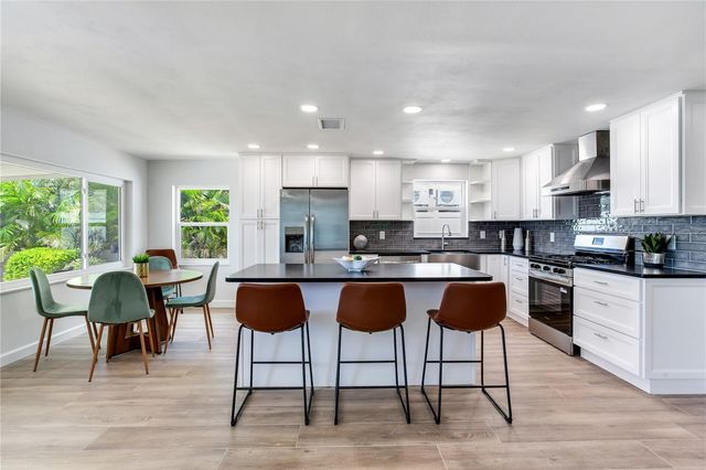 16458 REDINGTON DRIVE, Redington Beach, FL 33708