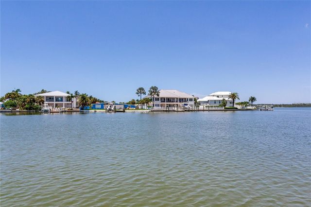 16458 REDINGTON DRIVE, Redington Beach, FL 33708