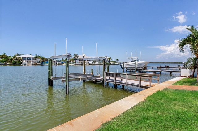 16458 REDINGTON DRIVE, Redington Beach, FL 33708