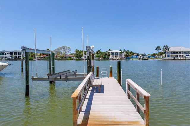 16458 REDINGTON DRIVE, Redington Beach, FL 33708
