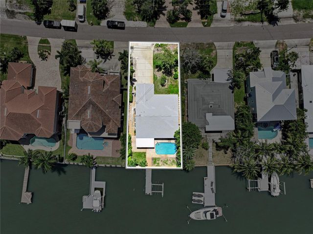 16458 REDINGTON DRIVE, Redington Beach, FL 33708
