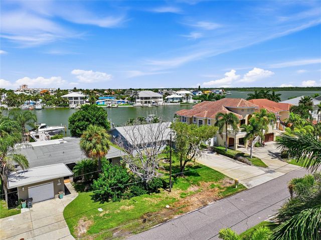 16458 REDINGTON DRIVE, Redington Beach, FL 33708
