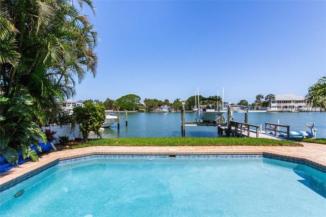 16458 REDINGTON DRIVE, Redington Beach, FL 33708