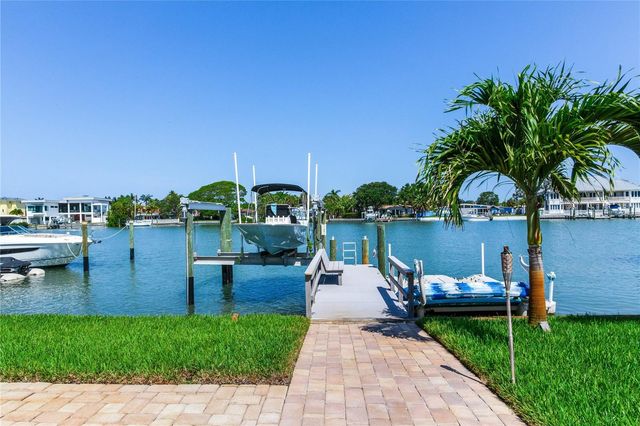 16458 REDINGTON DRIVE, Redington Beach, FL 33708