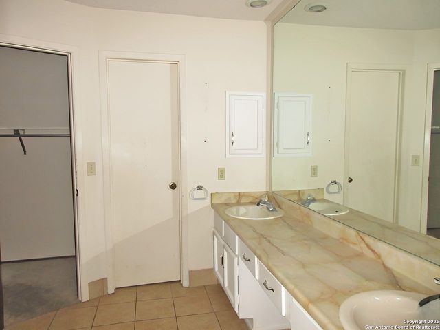 6102 Sandy Lake, San Antonio, TX 78222