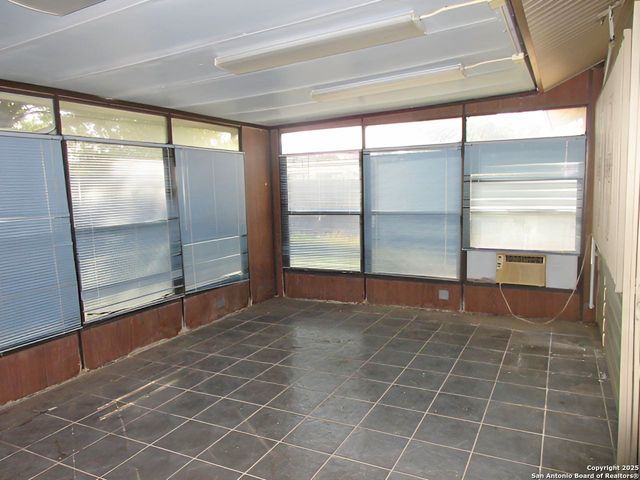 6102 Sandy Lake, San Antonio, TX 78222