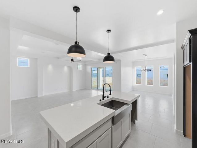 532 Basketflower Drive, Horizon City, TX 79928