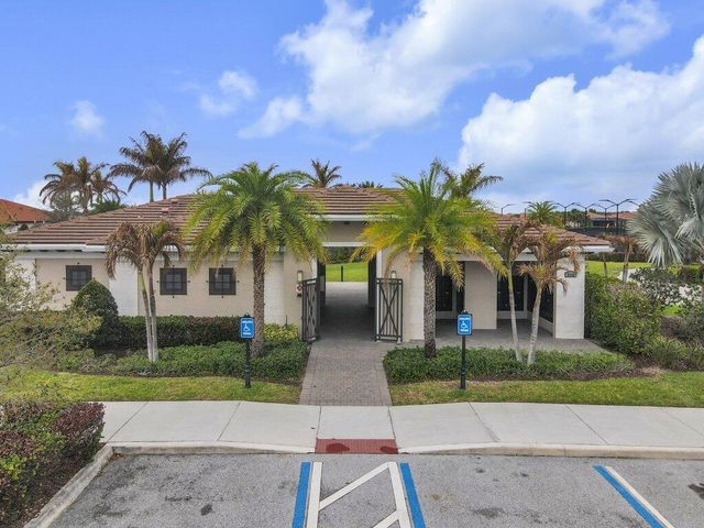 9399 SW Pepoli Way, Port St. Lucie, FL 34987