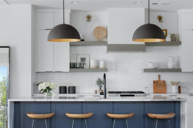 7809 Old Bee Caves RD 13, Austin, TX 78735