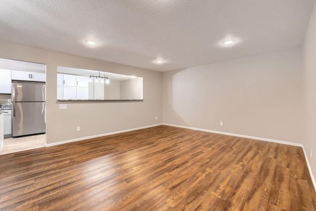13358 Hughes Court, Apple Valley, MN 55124