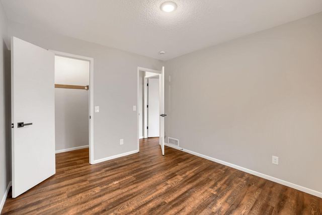 13358 Hughes Court, Apple Valley, MN 55124