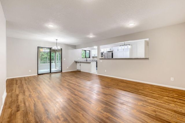 13358 Hughes Court, Apple Valley, MN 55124