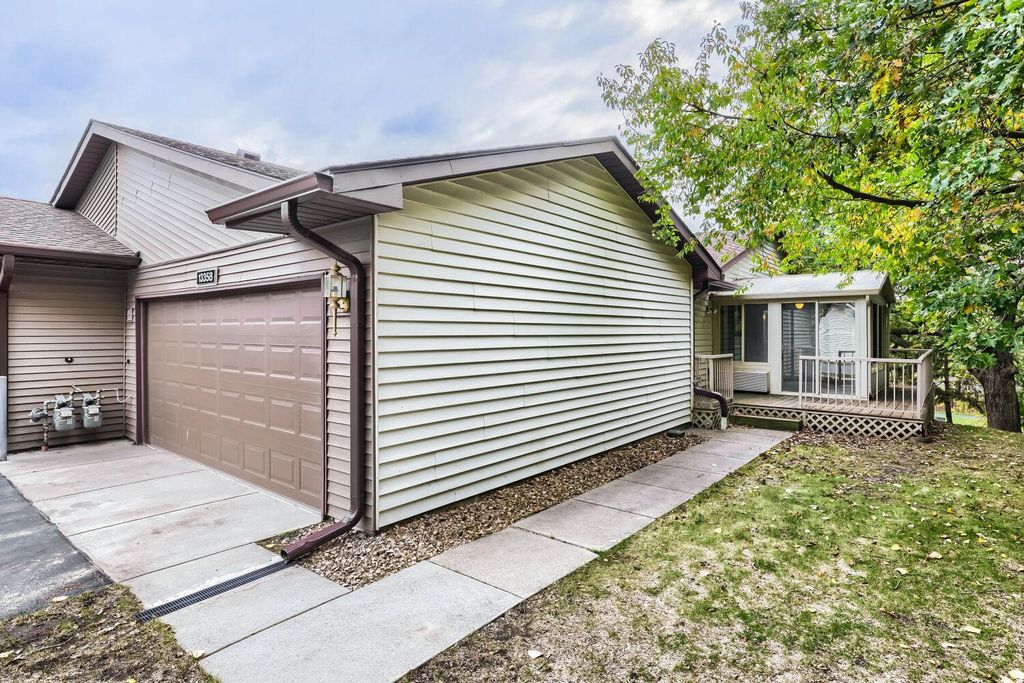 13358 Hughes Court, Apple Valley, MN 55124