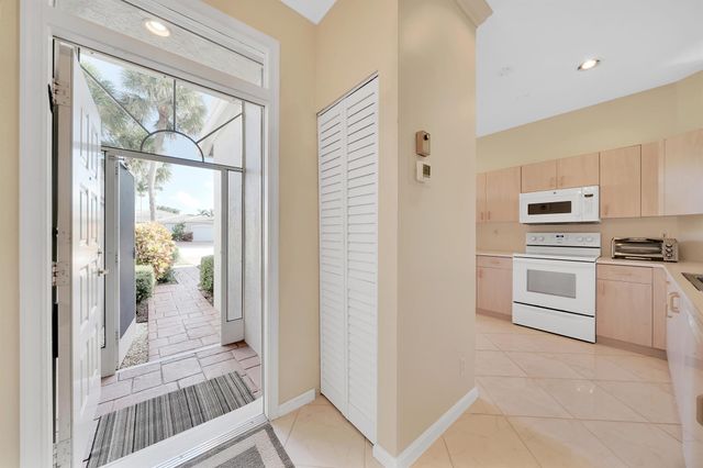 5731 Emerald Cay Terrace, Boynton Beach, FL 33437