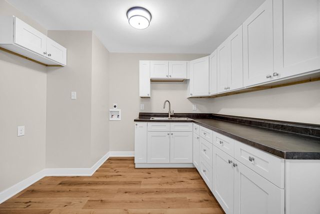 7608 Catalpa Avenue, Hammond, IN 46324