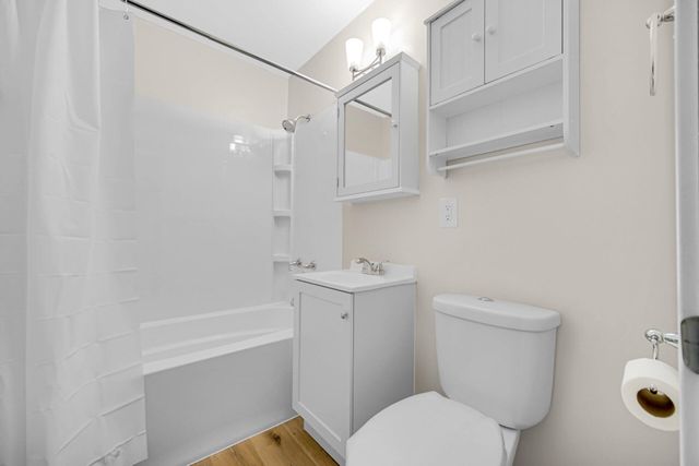 7608 Catalpa Avenue, Hammond, IN 46324