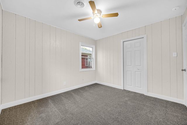 7608 Catalpa Avenue, Hammond, IN 46324