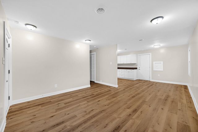 7608 Catalpa Avenue, Hammond, IN 46324