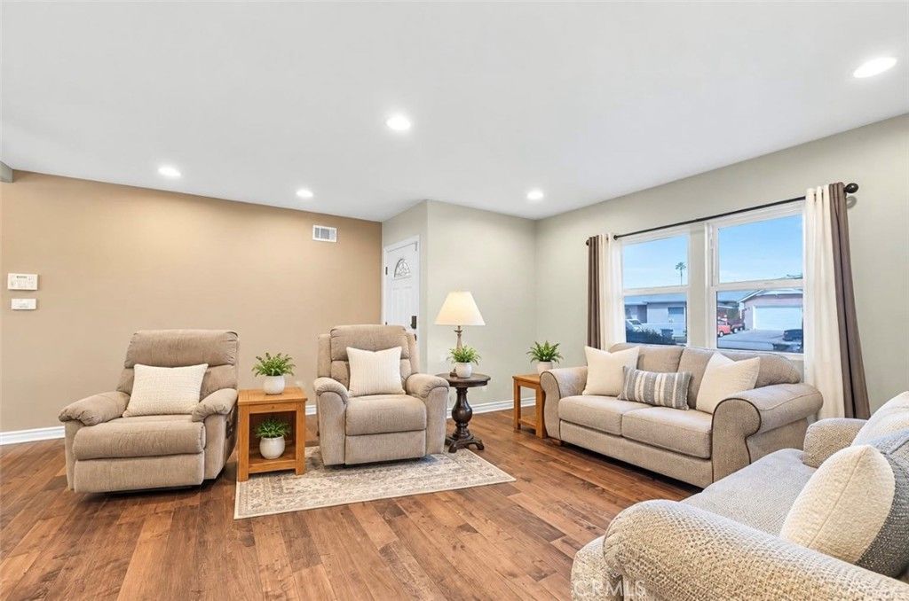 658 N Milford, Orange, CA 92867 — photo 2