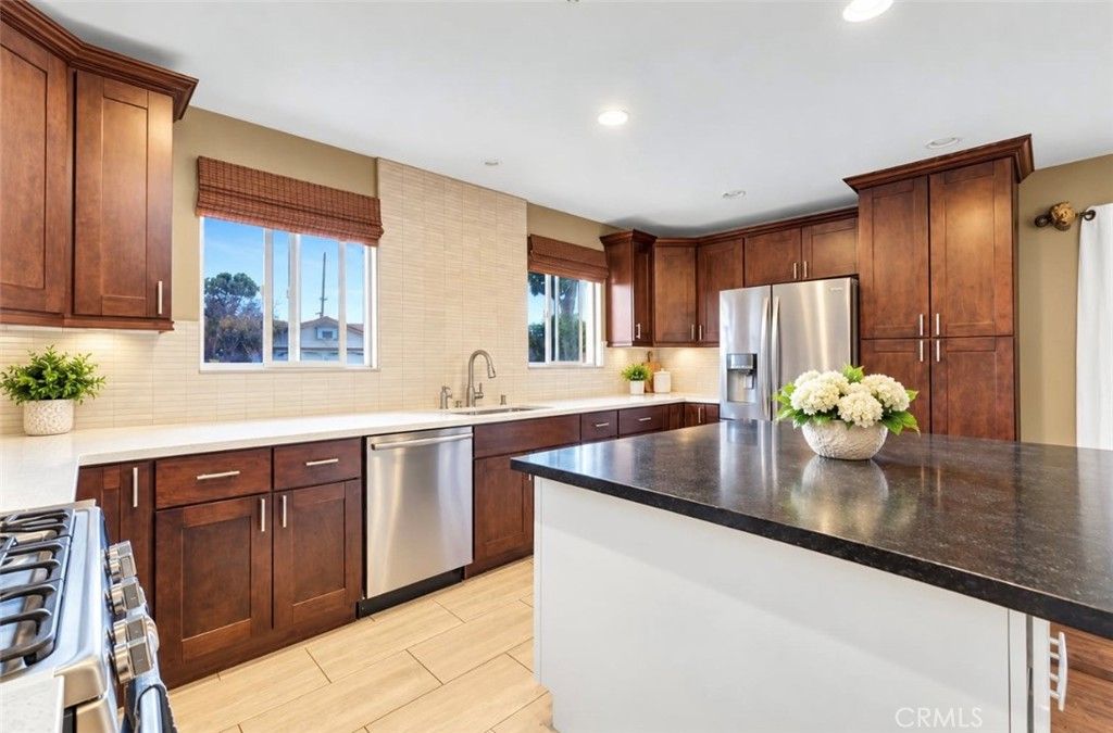 658 N Milford, Orange, CA 92867 — photo 3