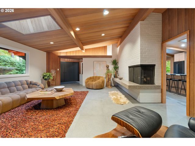 5100 Sw LAURELWOOD Ave, Portland, OR 97225