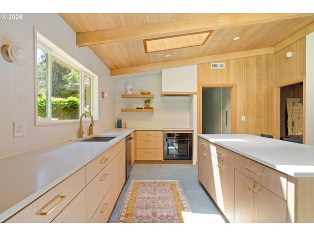 5100 Sw LAURELWOOD Ave, Portland, OR 97225