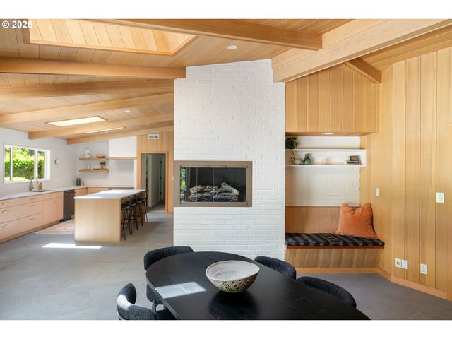 5100 Sw LAURELWOOD Ave, Portland, OR 97225