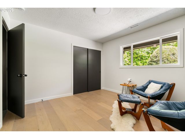 5100 Sw LAURELWOOD Ave, Portland, OR 97225