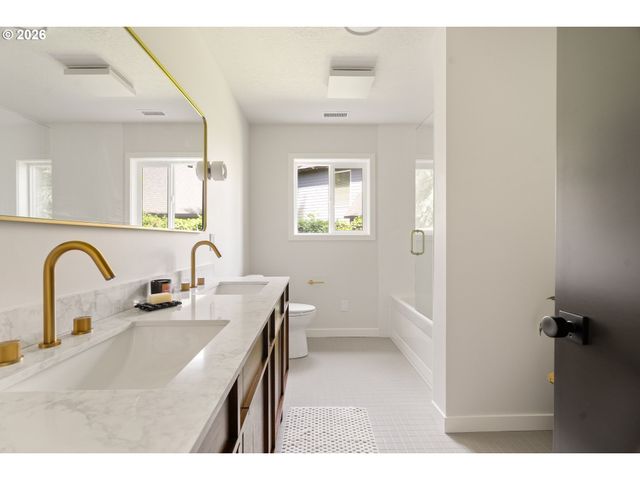 5100 Sw LAURELWOOD Ave, Portland, OR 97225