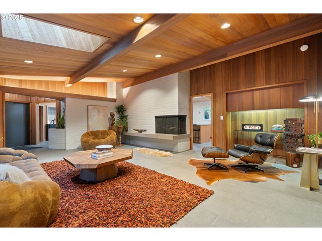 5100 Sw LAURELWOOD Ave, Portland, OR 97225