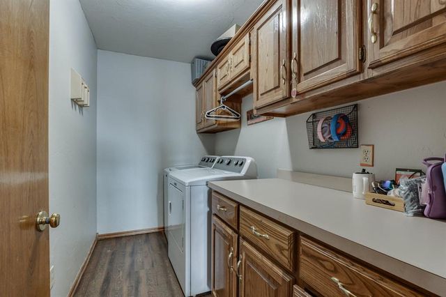 305 N Jasper Way, Mustang, OK 73064