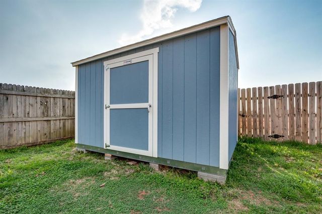 305 N Jasper Way, Mustang, OK 73064