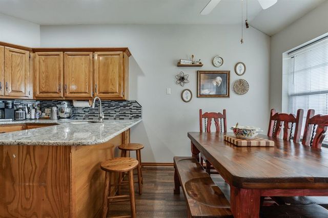 305 N Jasper Way, Mustang, OK 73064