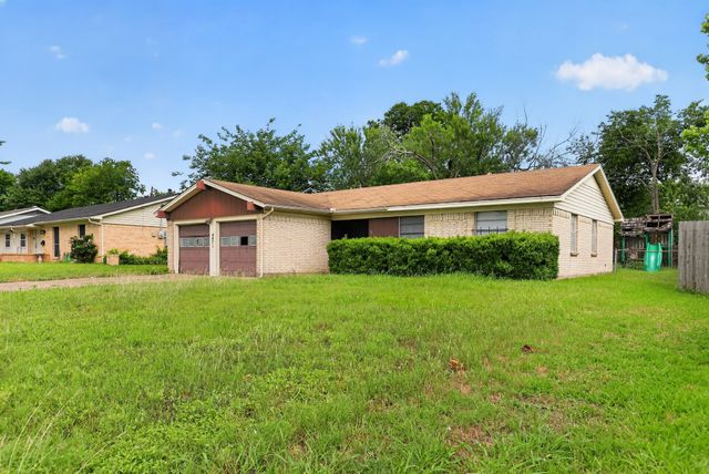 447 Azalea Lane, Duncanville, TX 75137