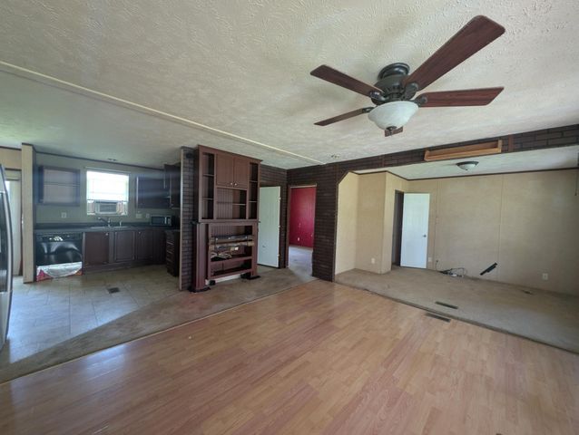 10740 Bear Creek Rd, Bon Aqua, TN 37025